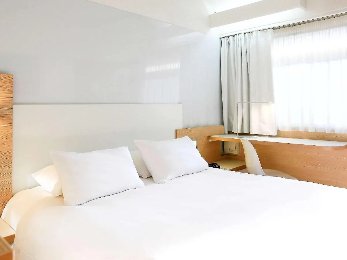 Hotel Kyriad Aix-En-Provence Mas Des Oliviers